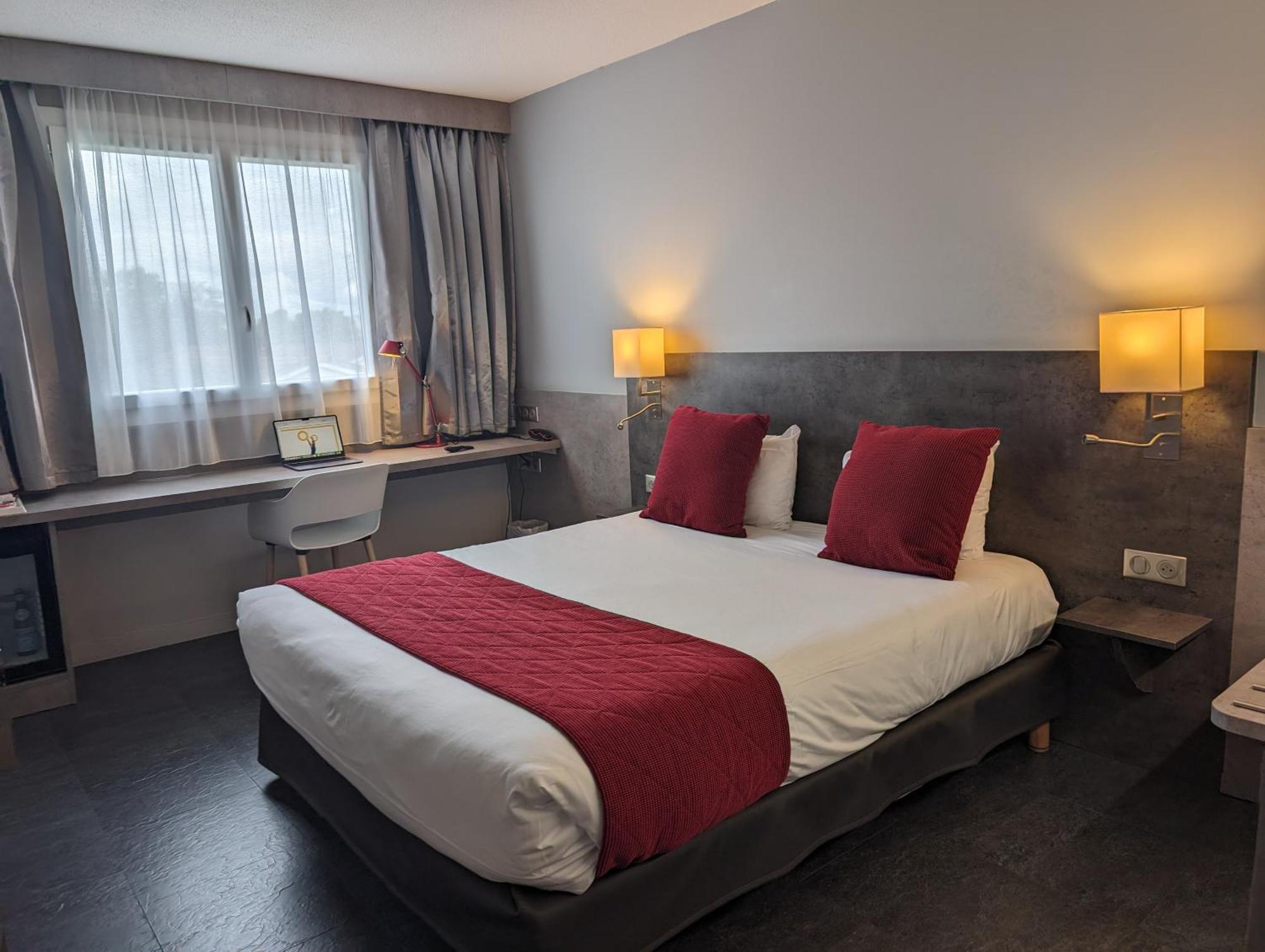 Hotel L'Hotan Порте-сюр-Гарон Экстерьер фото